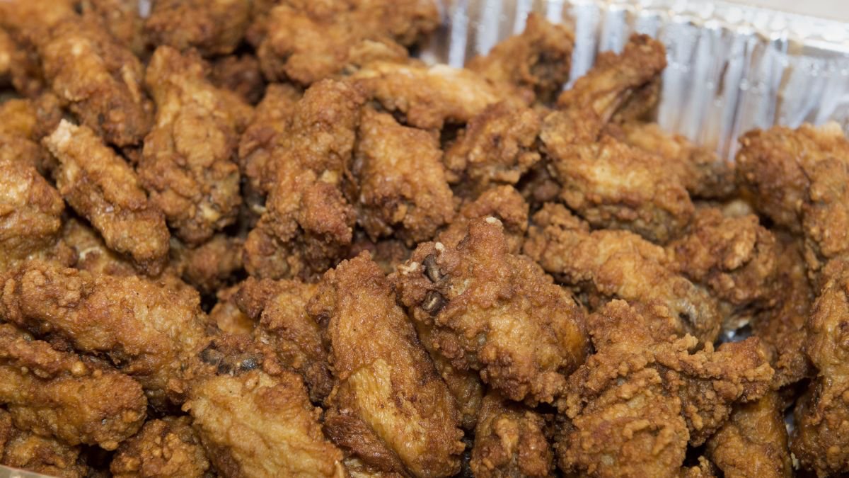 TheRoot's tweet image. Cancelation of the NCAA tournament has caused a giant national surplus of chicken wings: bit.ly/2JRuilX