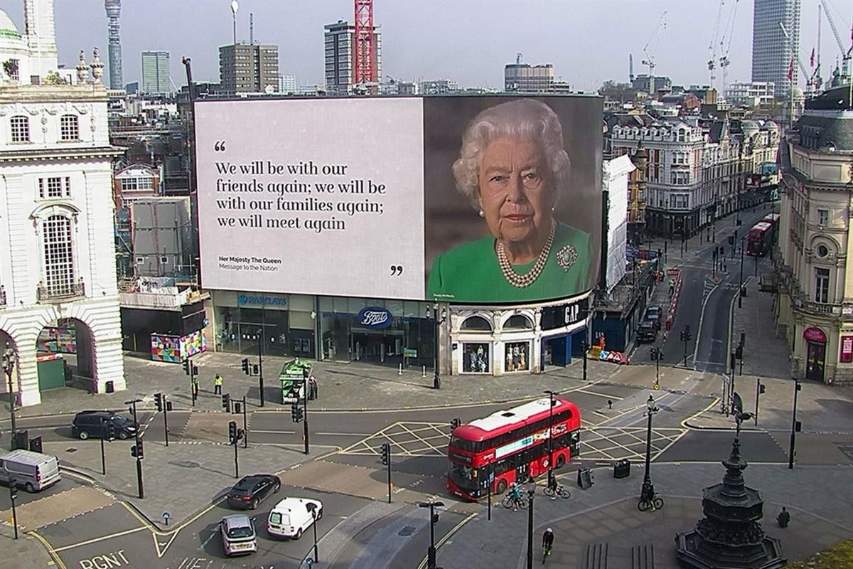 Campaignmag's tweet photo. Queen's virus message on London's Piccadilly Lights has generated 'phenomenal' response https://t.co/CGjW2Gz4XL https://t.co/b4YmJ6yl0j