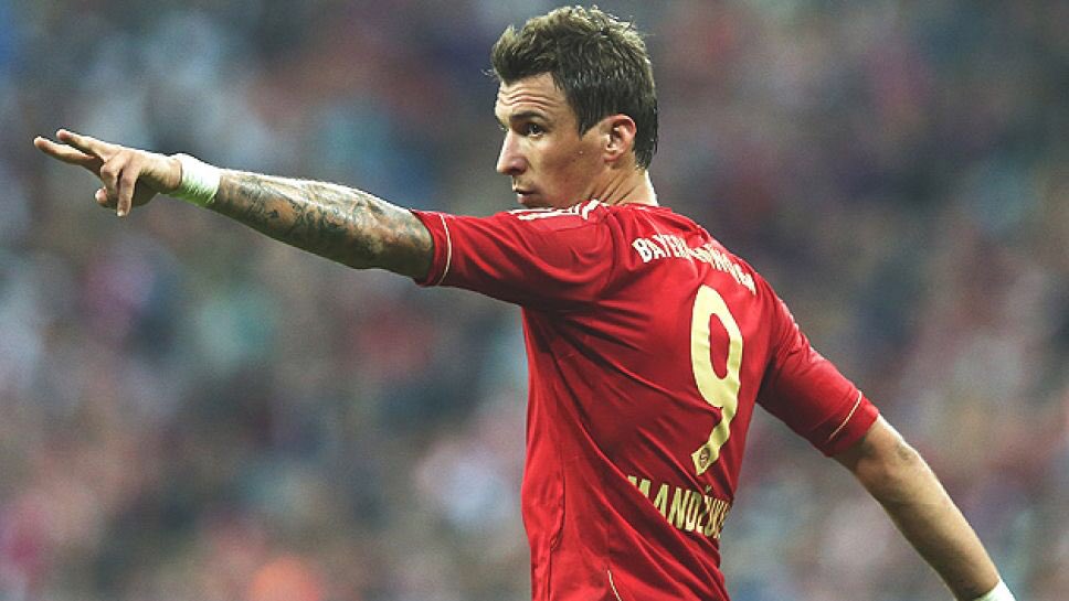 As for the number 9’s, both Mandžukić & Firmino had a similair role to press high up the pitch and create space for the wingers while drawing away defences. The difference is Mario had a knack for scoring big goals as he scored against BVB and later with Juve & Croatia.