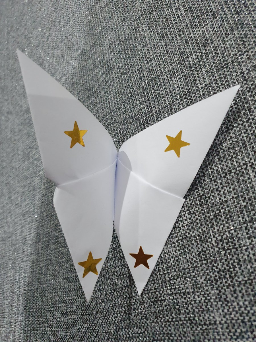 MandyJVirk1's tweet photo. Today I tried out some origami and made this butterfly! Was not as easy as the instructions made it look, but I got there in the end! @FBA_SixthForm #FBA6thFormStayAtHomeChallenge https://t.co/WqJLRUAJDU