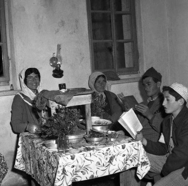 Sehrane is still celebrated to some extent in Israel by people going out in nature/parks with friends and family. The day is often accompanied with music, dance, food and other festivities and games. Photo: Jews of Kurdistan celebrating Passover. Jerusalem, 1953.
