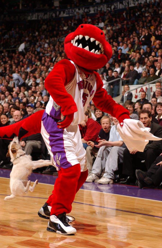 the_raptor's tweet photo. Just some #Tbt photos! @raptors #25YearsInPhotos #WeTheNorth https://t.co/udgqxrv7vU