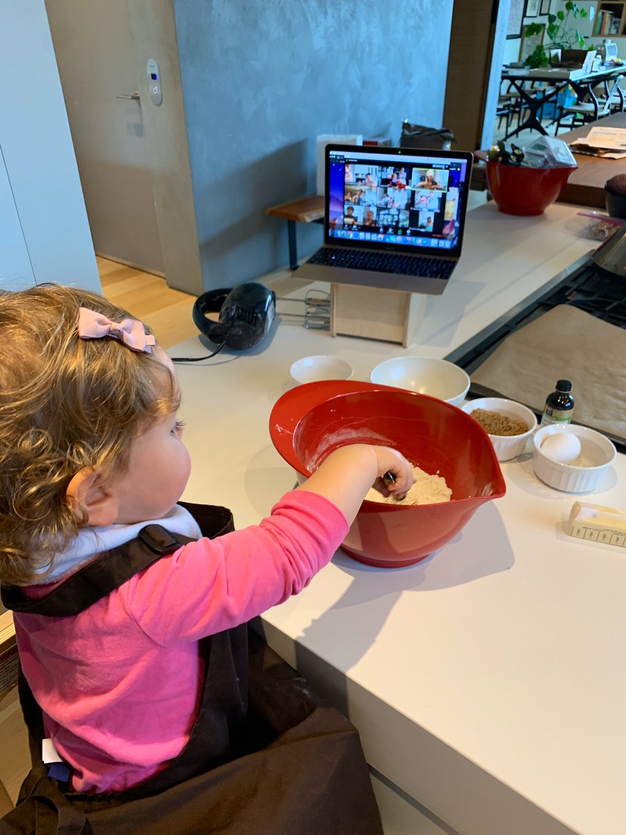 msquinn's tweet photo. Excited to see @Airbnb’s Online Experiences live. Our toddler has been a beta tester for @Nat_S’s Family Baking Class and gives it five 🍪🍪🍪🍪🍪! It’s been a fun way to be together with friends, even while apart. https://t.co/nMulWnEM3N https://t.co/GKOedDWS2e