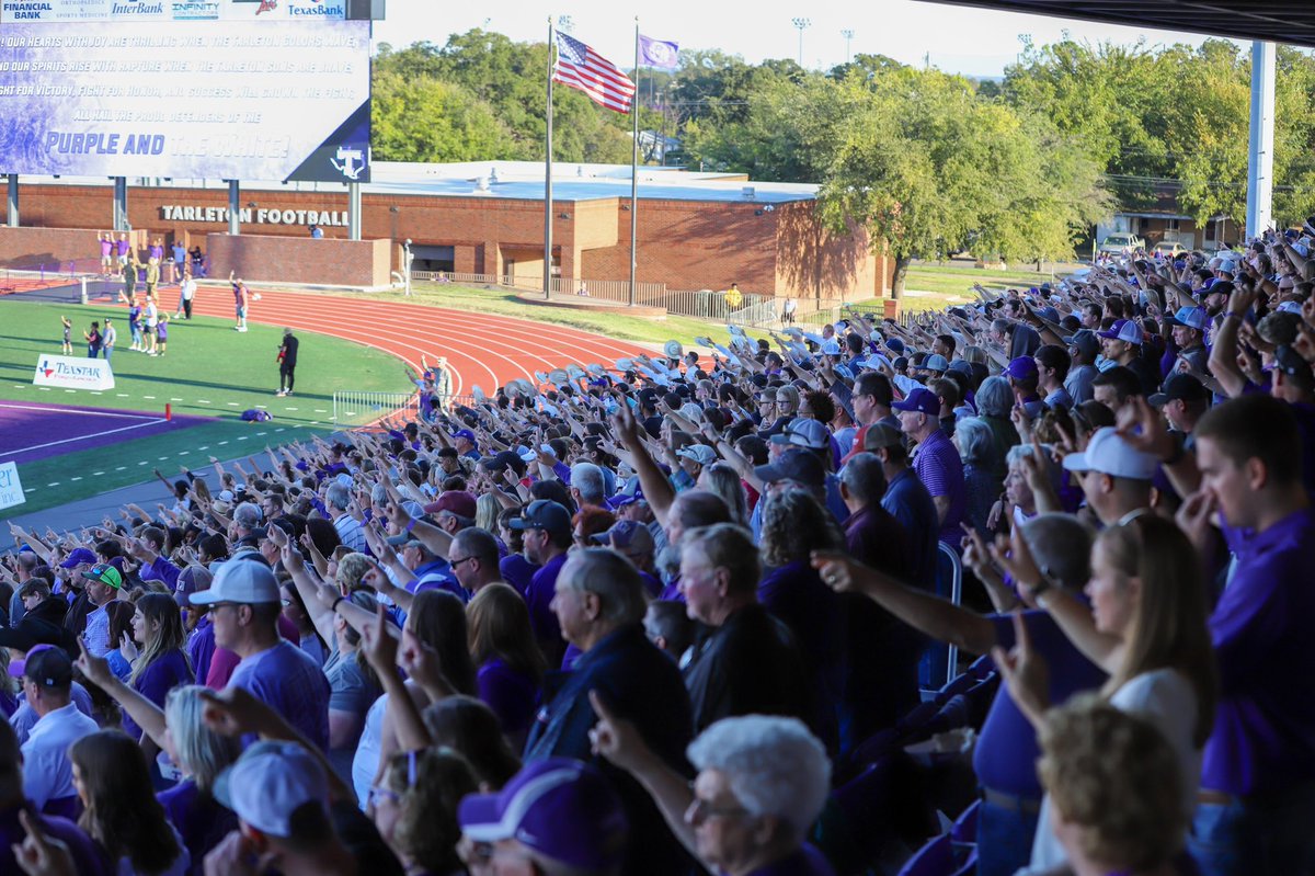 t_rhodes2001's tweet photo. Canโt wait for football to be back in Stephenville!
#sportsphotography
#sportsphotographer๐ธ
#tarletontexan
#bleedpurple๐ https://t.co/xNwrP05JXO