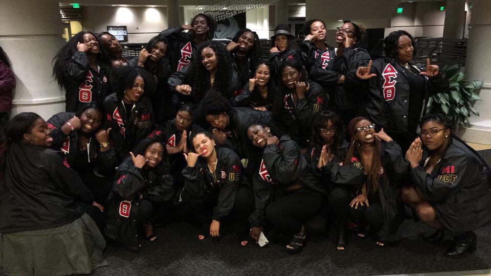 xLovely_Lady's tweet image. Happy Deltaversary 28 R.E.A.S.O.N.S. ❤️ 4 years flew by 😭  #SPR16 #LightlySeasoned