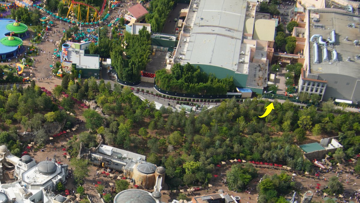 Intersection of Mickey Avenue and Dopey Drive in Disney's Hollywood Studios, May 1991. Today this location is at the exit of Toy Story Mania. Aerial from Aug 29, 2019, opening day of Star Wars Galaxy's Edge.