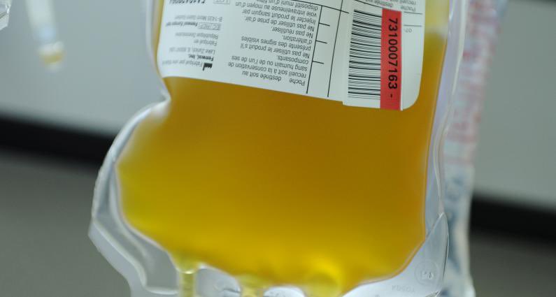 Totbadalona's tweet photo. 💉 El Banc de Sang busca donants de plasma que hagin superat la Covid-19. Es tracta d’un plasma ric amb anticossos contra el coronavirus que pot ser un tractament efectiu per als malalts #Badalona #Montgat #Tiana https://t.co/UtIKa7JLmB