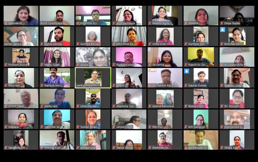 ManuGulati11's tweet photo. Acceptance from majority in a #DemocraticClassroom-
To consent from EACH one in a Sociocratic one
Let's respect, listen to & value each student of our class!
Yes
EACH ONE!
Thank you @Krishna_Cie for an insightful session
Thanks @SonaliVermaMT for moderating
#LetsTalkEducation https://t.co/qzZ1kzI4fO