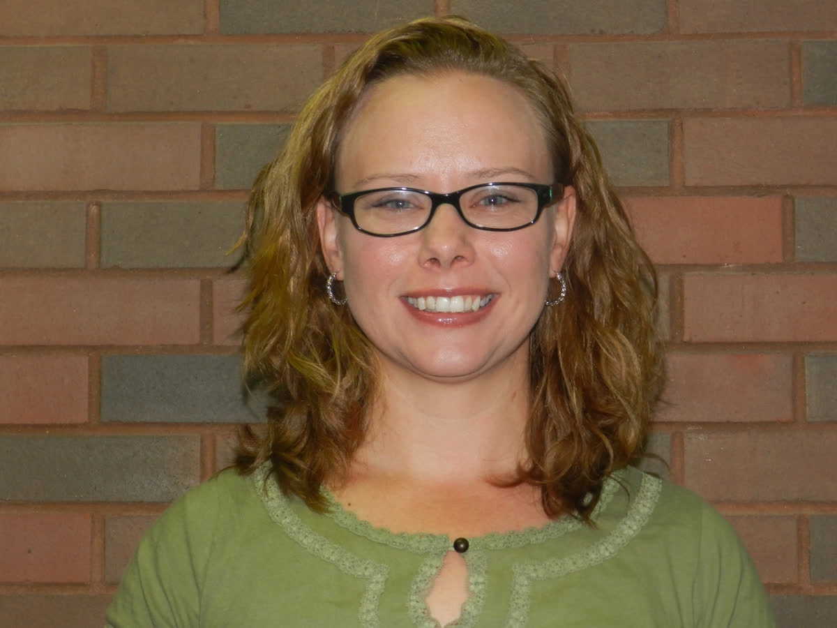 CalfandHeifer's tweet photo. Terri Ollivett, DCHA’s academia director, promoted a #WeanClean™ philosophy on dairies during her DCHA virtual conference presentation. “We need to change our BRD approach and strive for clean and healthy lungs at weaning.” #DCHA2020 https://t.co/1qWPFjdtLa