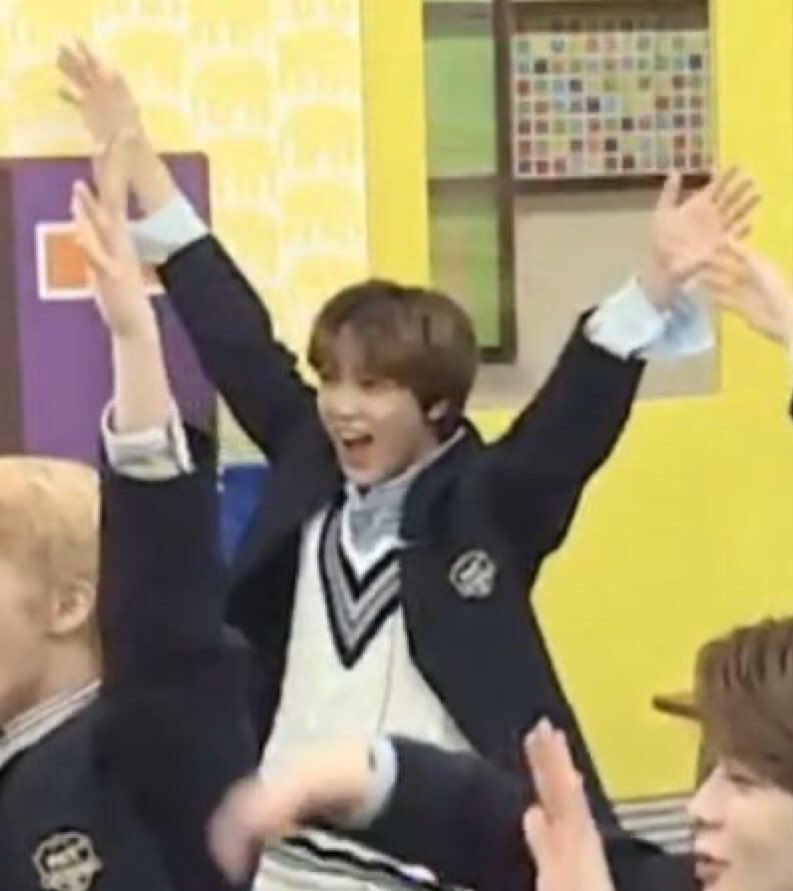 Haechan as tinkerbell ,a v cute thread!! :p