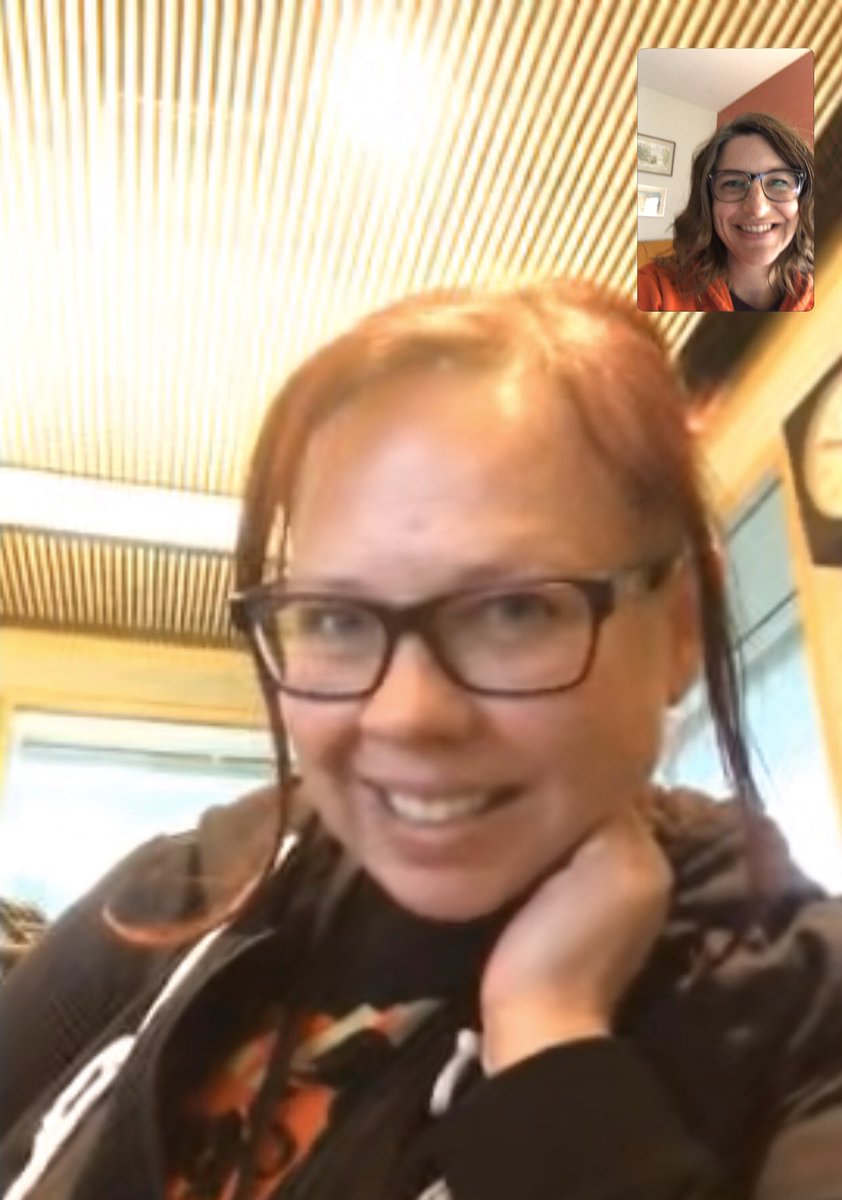 annawegg's tweet photo. Sung to the tune of Montell Jordan’s “This is How We Do It”...

🎶 This is how we work now 🎶

@JillRileyRadio @TheCurrent #mprlife #facetime #Imisshersomuch https://t.co/jAONOJ7eyJ