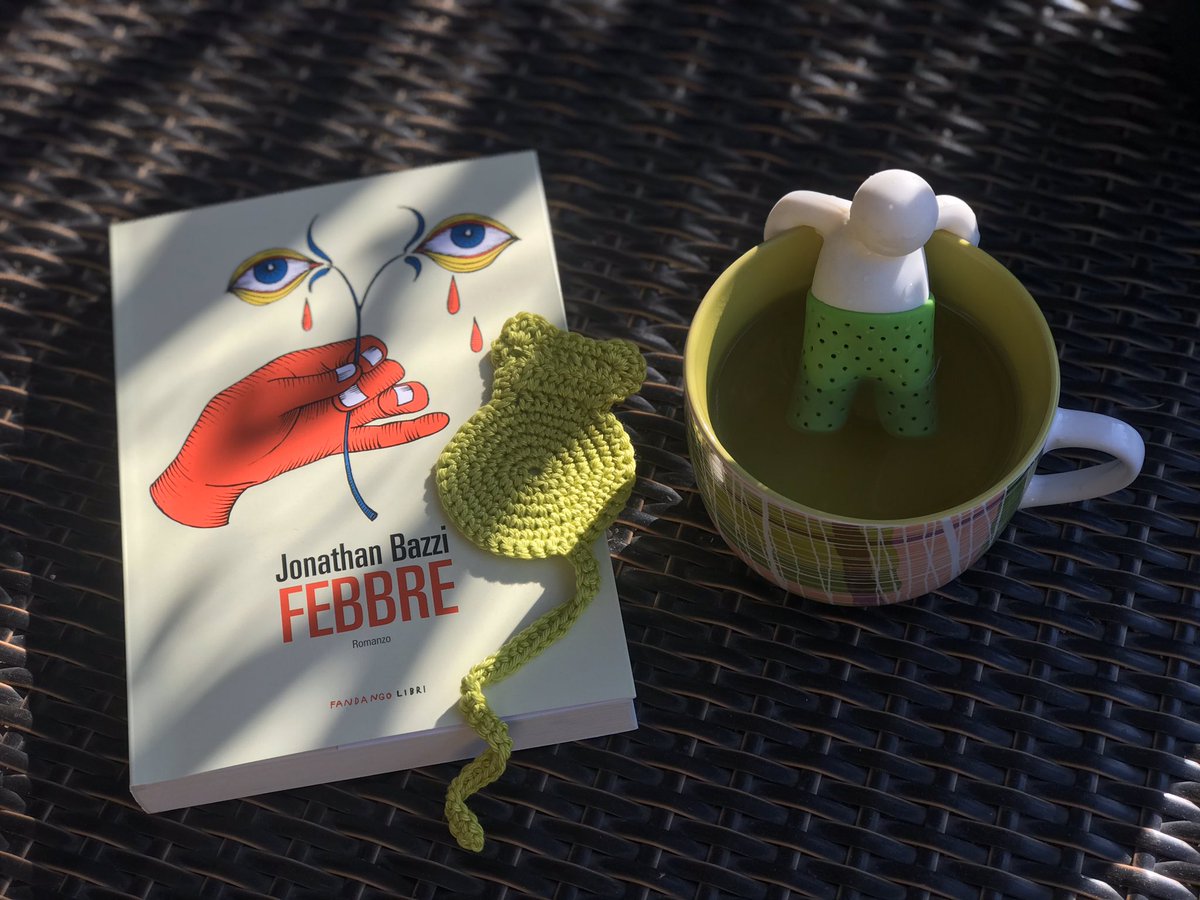 info_cono's tweet photo. Nella lettura di un romanzo entra in gioco un meccanismo di identificazione con i personaggi per mezzo del quale il lettore può guardarsi dentro e, attraverso la complicità che sviluppa nei loro confronti, accettare i propri difetti ed errori. @FandangoLibri @Jonathan_Bazzi https://t.co/zalF0rVJKi