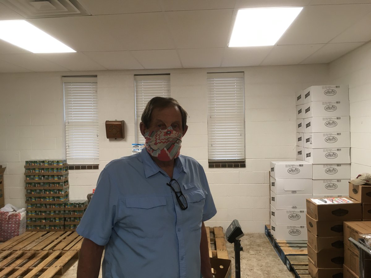ryanstrebeck's tweet photo. Some of the masked heroes at the @fumcsweetwater food pantry today. #maundythursday #anewcommandment https://t.co/vxLHlLX4ZI