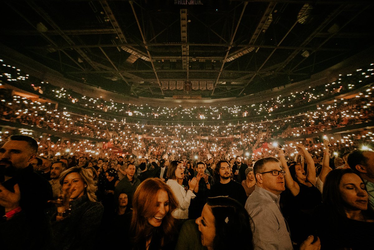 thelumineers's tweet photo. Reminiscing about the first part of #IIITheWorldTour 🥰 Remember: the more you social distance and wash your hands, the faster we can all be together again https://t.co/1JJiJ6Eyva