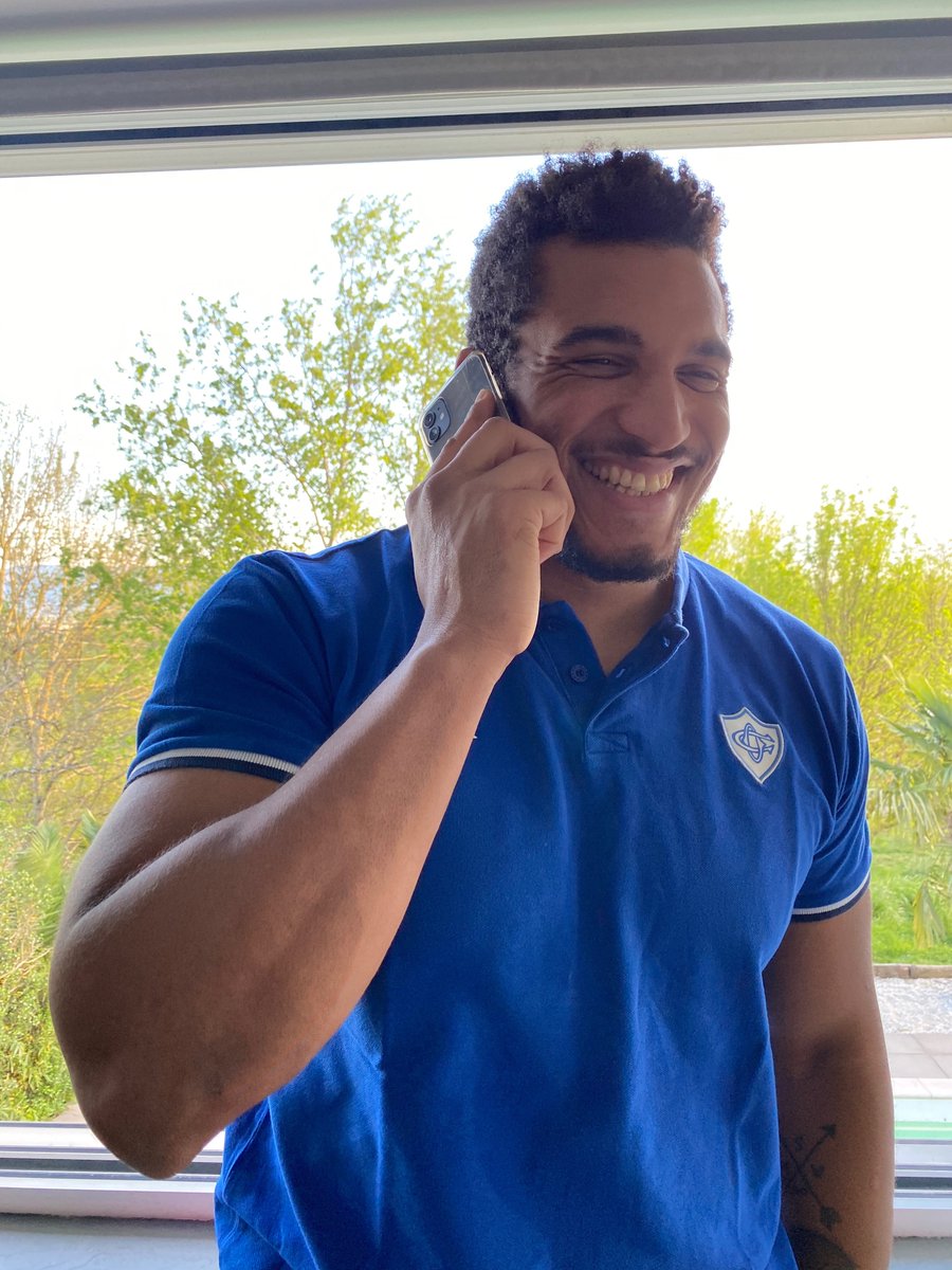 ☎️En cette période de crise sanitaire, nos joueurs ont pris le temps d'appeler plusieurs de nos abonnés les plus âgés pour prendre de leurs nouvelles!
MERCI! On pense bien à vous tous #TeamCO #COVIDー19 #RestezChezVous 💙