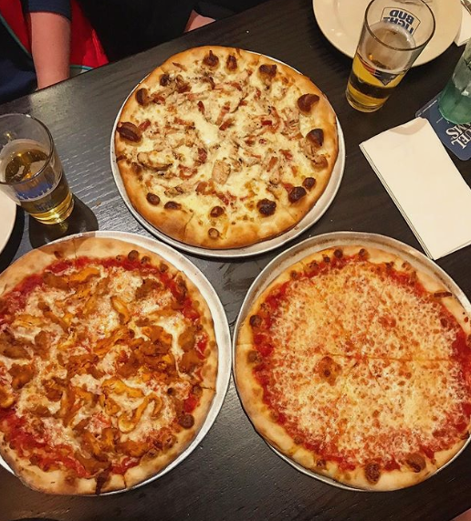 Wonder_Bar's tweet photo. Why cook?
When you can order from Wonder Bar!  😎🤤
(📸worchester_bites) 
.
Available for takeout only Wednesday through Saturday from 12 pm -7.   
*Hours subject to change 
.
Call-in Orders prior to Pick Up: 508-752-9909 
.
.
#Worcester #MA #WorcesterEats #MAEats #Yum #Cheese https://t.co/fOZlnpMRUa