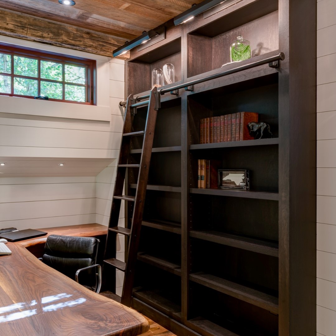 ACMDesign's tweet image. It's #ThrowbackThursday and we're taking a look back at this rustic chic home office, complete with shiplap, live edge desk and rolling ladder bookcase! What more could you want? 👏
-
#acmdesign #asheville #rustic #shiplap #home #custom #828isgreat #homeoffice #beautiful #wnc