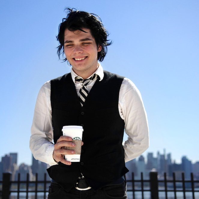 Happy birthday to the BEST man in the world. Gerard way    