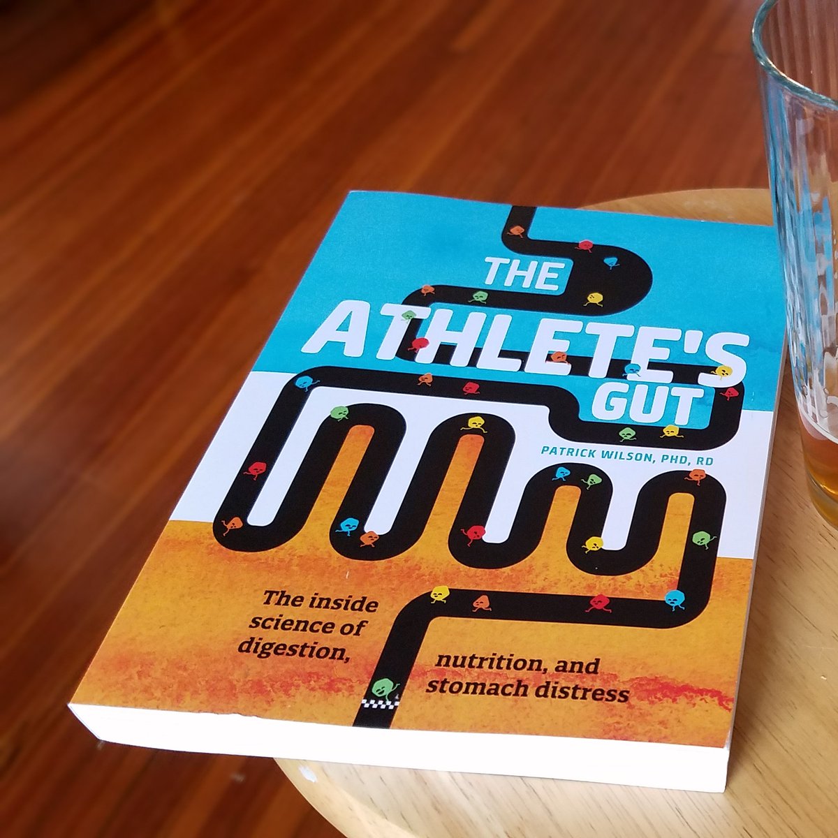 SportsRD_PhD's tweet photo. I've decided to give away 3 copies of The Athlete's Gut. RT &amp; follow (if U don't already) to be considered. I'll randomly pick 3 and contact for shipping. Deadline 4/13 11:59 pm EST. 🇺🇸 residents only due to crazy international shipping costs. If >250 RTs, I'll do 5 books. https://t.co/yYUYTL3oKK