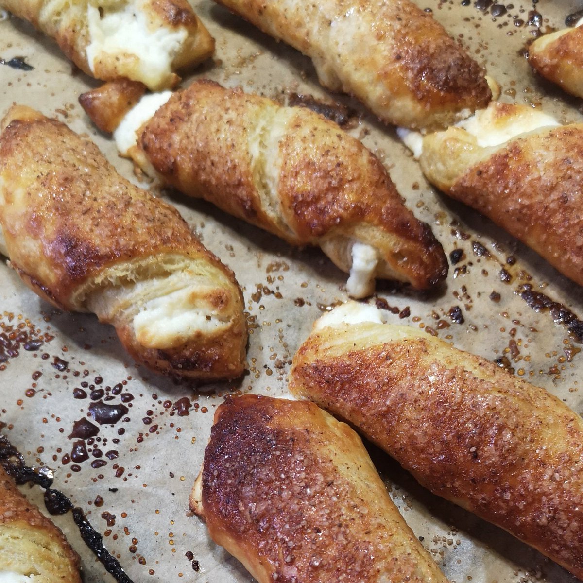 TateTateee's tweet photo. Quesitos de @Panycanela horneados en casa 😍 https://t.co/ZHrJWc2Msg