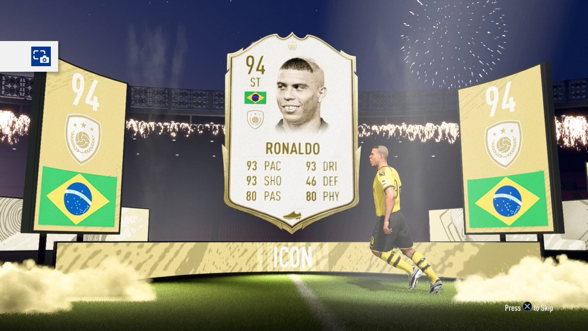 MikeReynolds95's tweet photo. 😱 Can’t believe it, Last week cruyff from mid icon pack, do one this week and I get R9. Absolutely buzzing. 😁😁😁 #FUTChampions #FUT20 #MIDICONPACK https://t.co/8PDeDgqecP