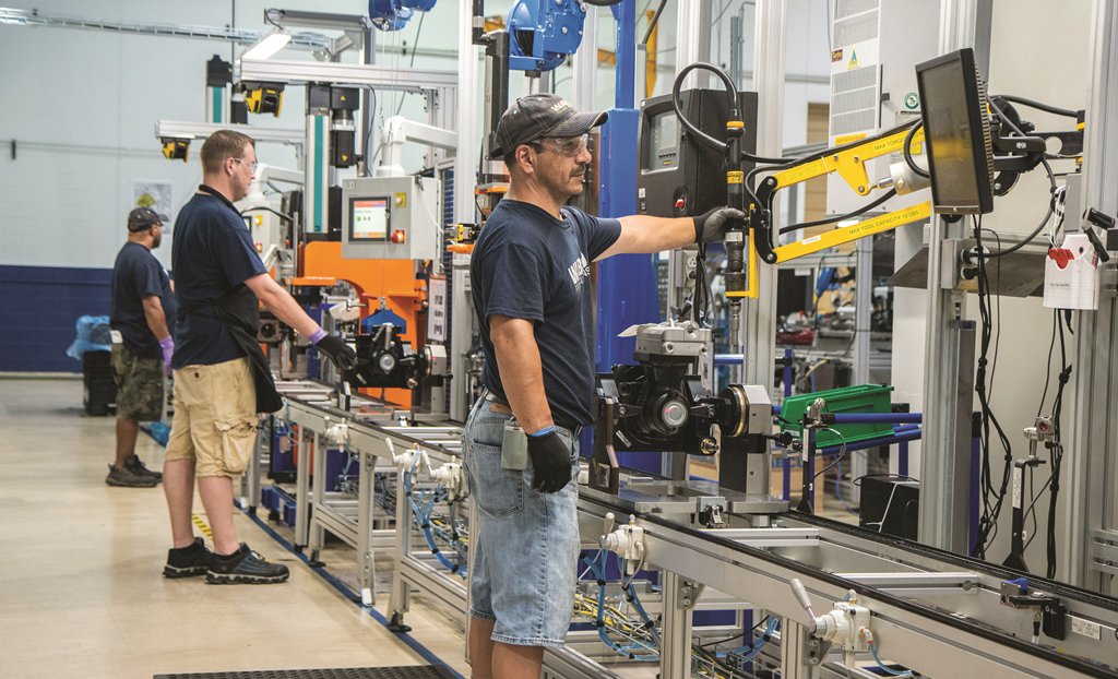 WABCO's tweet photo. It's #RemanDay2020! #WABCO has a wide range of #remanufactured products and is excited to join with manufacturing companies around the world in recognizing Global Remanufacturing Day 2020. https://t.co/QWmlZpxf4k #Reman #remanufacturing https://t.co/hOZ0wPaxCU