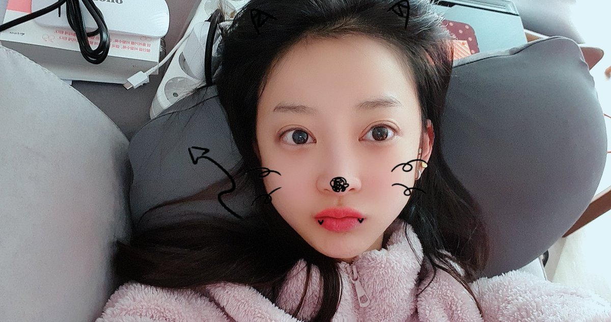 hyeliniseo_exid's tweet photo. 🐥 https://t.co/hrIreP6wVt