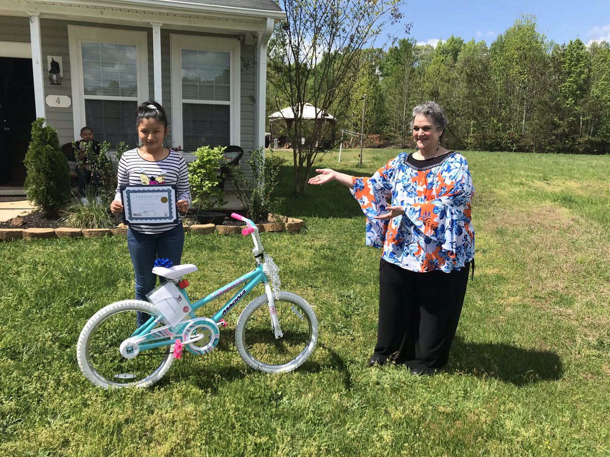 nccharacter's tweet image. Kindness poster contest prize delivery
Principal Burke @TMSAElementary 
Gooooo Tigers!
#KindnessMatters #SocialDistancing @JustynKnox @CharacterDotOrg @NCCharterOffice @NCACPS @TMSAPCS