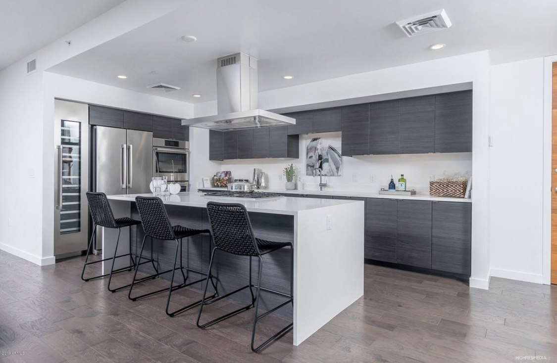 Topcomphomes's tweet photo. Just Sold! 👊
.
.
.
#topcomp #azrealestate #topdollar #sellformore #phoenixrealestate #scottsdalerealestate #renovations #updatetosell #renovatetosell https://t.co/gfFsBaMuaB