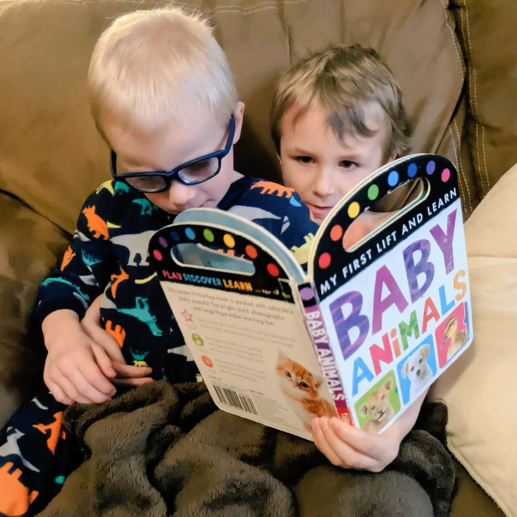 mrsvolkens's tweet photo. #RadiantSpiritWeek #readingathome https://t.co/RX6zLswmPB