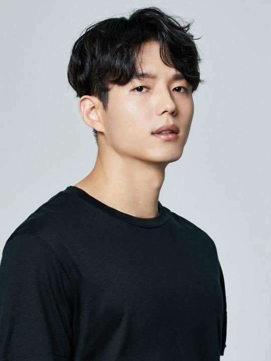 PortalDoramas's tweet photo. NEWS 🇰🇷 | #HaJoon está considerando positivamente estrelar o próximo drama da OCN #TheyWereThere, junto com #GoSoo, #SeoEunSoo e #AhnSoHee.
/Hta https://t.co/txnQZ3dGi3