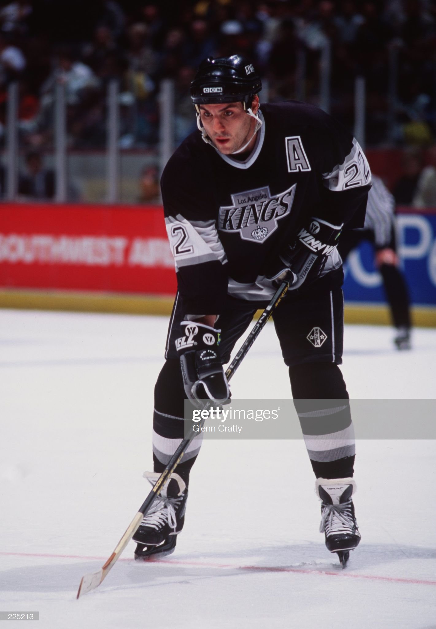 Happy birthday to former forward Rick Tocchet, who was born on April 9, 1964.  