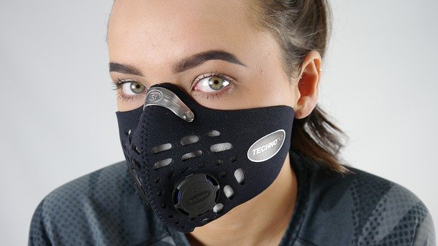 ClacBelt's tweet photo. Here's what the experts say we need to know  about the new cloth face covering recommmendations: https://t.co/pOjoRc1953 https://t.co/1yapZ21Jyu