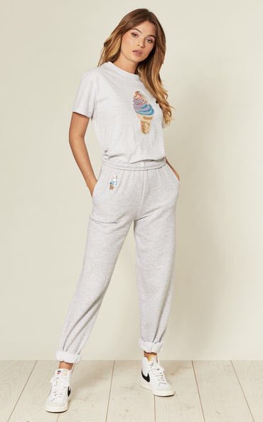 Fearlesscustom's tweet image. The perfect loungewear 🍦