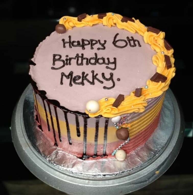 CavopeCakes's tweet photo. A colourful work of art 🎂. 

Soon enough, hopefully, we will sit at table and celebrate with cakes again. Before then, here's a slice of this yummy cake for you 🍰. 

How are you holding up?

#CavopeCakes #AbujaBaker #CakesinAbuja #NigerianBaker #AbujaTwitterCommunity #StaySafe https://t.co/kFQGVxaOBV
