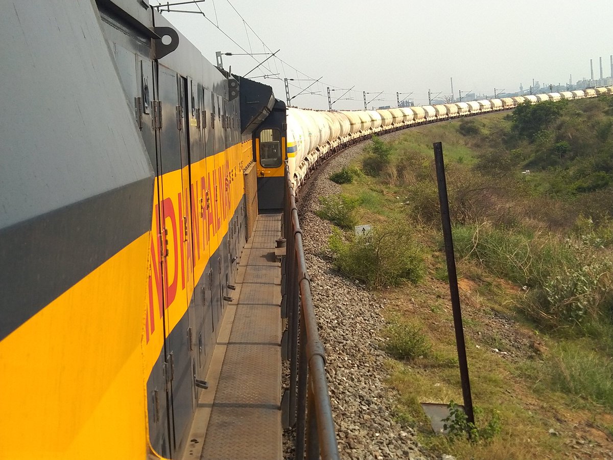 KumarPriyatam2's tweet photo. We are #IndianRailway and we never stop even in worse condition.... 🚈🚋🚋🚋🚋 https://t.co/K1iYA2qtEP