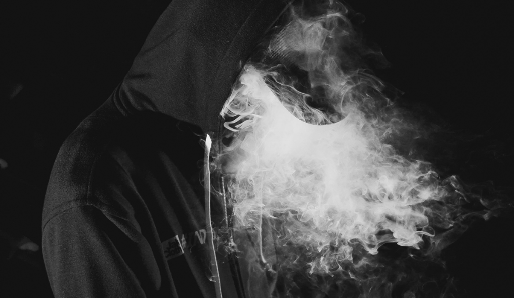 mdsteinmd's tweet photo. High density of specialty vape shops close to schools in districts with large Asian + Black populations raises concerns of #vaping exposure among minority youth https://t.co/DgKidCEifY via @dilip_venugopal + Aura Lee Morse of @US_FDA CC: @FDATobacco @FDAHealthEquity @mbsiegel https://t.co/qBxg5NGs9b