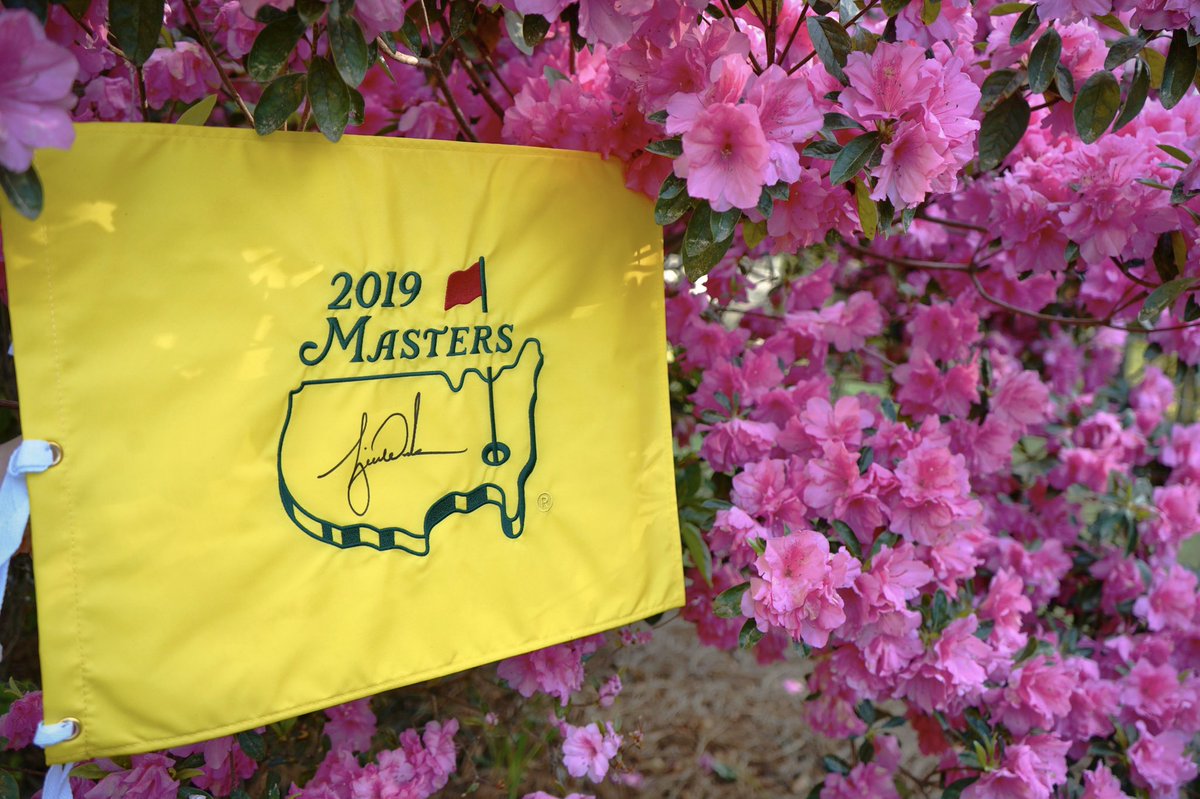 PGAPappas's tweet photo. 🚨 The MASTERS Return of the Roar Giveaway 🚨

Tiger Woods SIGNED 2019 Masters Flag 👀 

And 1 Dozen Bridgestone Tour B XS “TIGER” Edition Golf Balls 

To enter: 
🌺 Retweet
🌺 Follow @bridgestonegolf and @PGAPappas https://t.co/HcZBNVv4SR