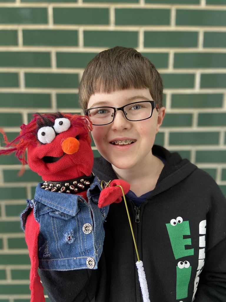 FleckDragon's tweet photo. Today's Featured Friend 💚 Will and Spaminal: Spaminal loves DRUMS just like his cousin Animaaaaaaal. His favorite color is red, red, red, aaghhhh! His advice right now is to EAT DRUMS!!! @EubanksDragons @Carrollisd (Beat drums, Spaminal, BEAT drums...) https://t.co/oNT5PLBMto