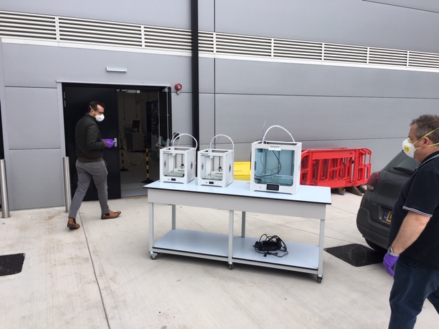 ERCollege's tweet photo. #TeamERC supporting the COVID-19 response...loaning out our 3D printers, to boost capacity at @_aurainnovation @UniOfHull
Supporting the PPE supply chain for full face shields. Thanks to @constructionERC for coordinating our response. #covidresponse #ppeshortage https://t.co/fzXFbxQY3Y