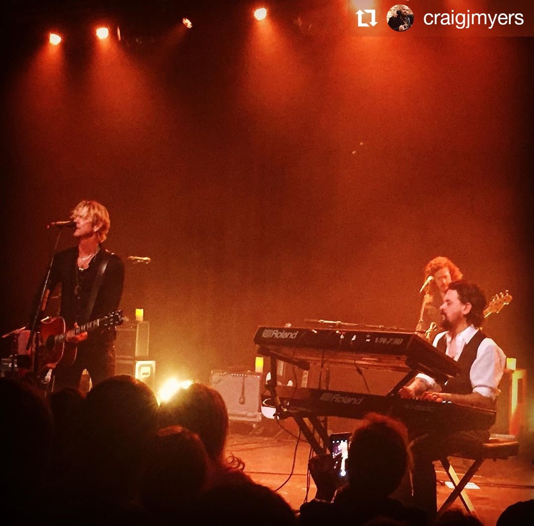 doseofgabbi_'s tweet photo. #Repost craigjmyers

@DuffMcKagan  @ShooterJennings 
 at the first show of the #Tendernesstour at the #TLA in Philadelphia 2019. 

#duffmckagan  #shooterjennings 
#tlaphilly #philadelphia #concertphotography #livemusicphotography #livemusic #gunsnroses #gnr #gnrforever https://t.co/4U7FFnlJVv
