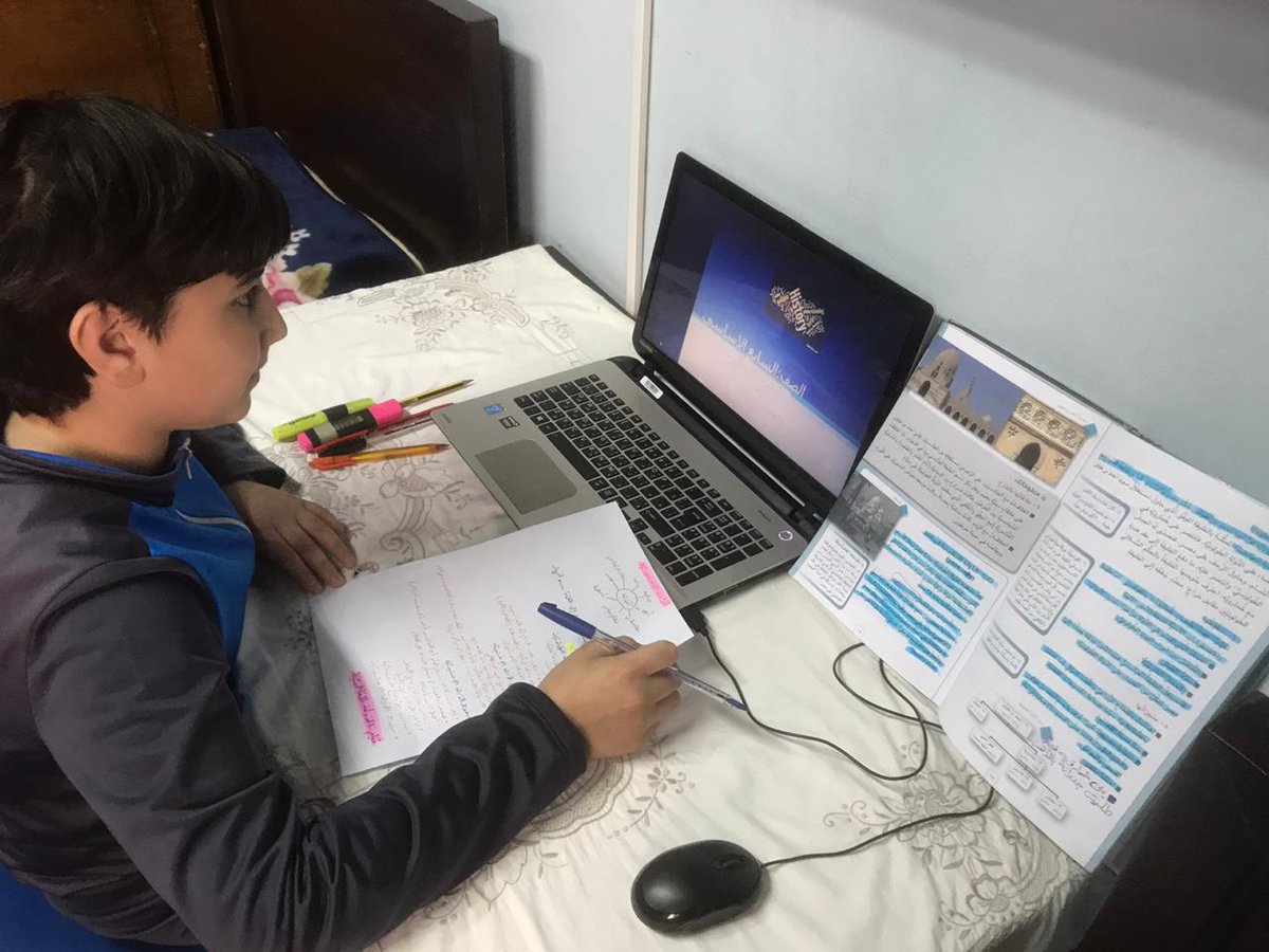 ضمن التعلم عن بعد ؛استلم متعلمو السابع الاساسي فيديو يتضمن مستندات ومراجع بصرية مختلفة عن الدولة الاخشيدية بالإضافة إلى تسجيل صوتي يشرح من خلاله الدرس <a href="/Hhhsinfo/">Houssam Hariri HS</a> <a href="/DidiSaleh10/">Diana Saleh</a>