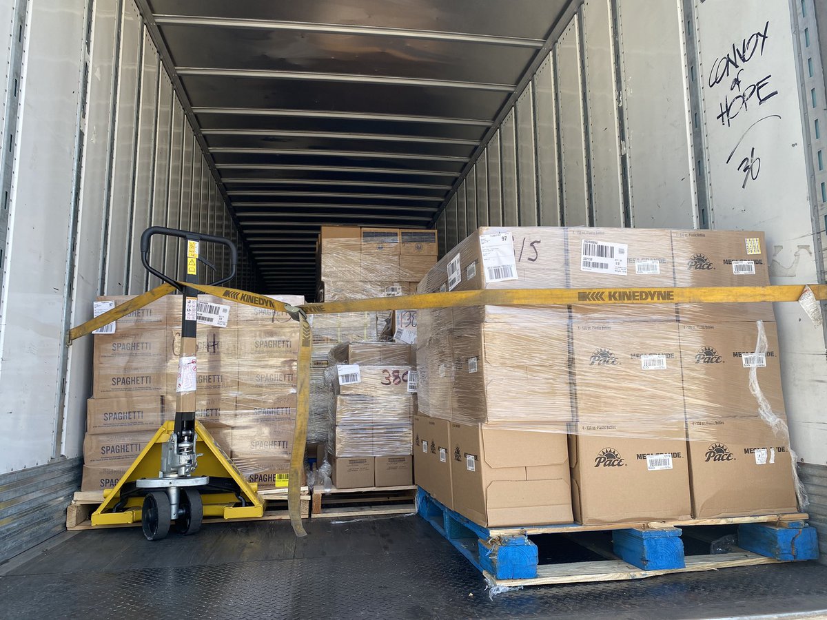 KrystleSSteed's tweet photo. HAPPENING NOW: A Convoy of Hope semi truck just arrived in Wichita with $75,000 worth of food and necessities for families in need during the pandemic. 

This is an amazing sight to see! @KSNNews https://t.co/0ym8eQTRa0