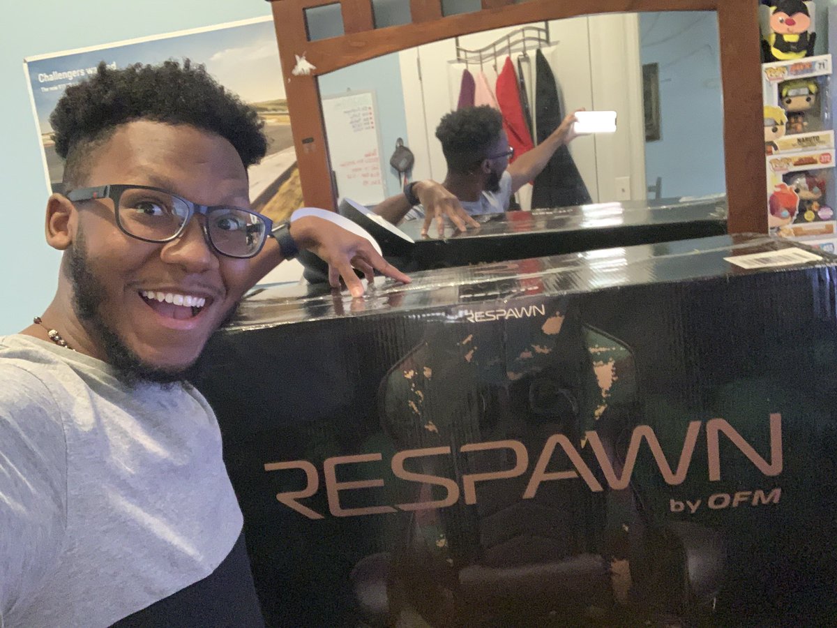 Sygnosa's tweet image. Thank you so much at @RespawnProducts for the chair super comfortable and beautiful. Give thanks to @shikixo_ for recommending it two days ago and inspiring me to buy it. #Happyday #streamhype