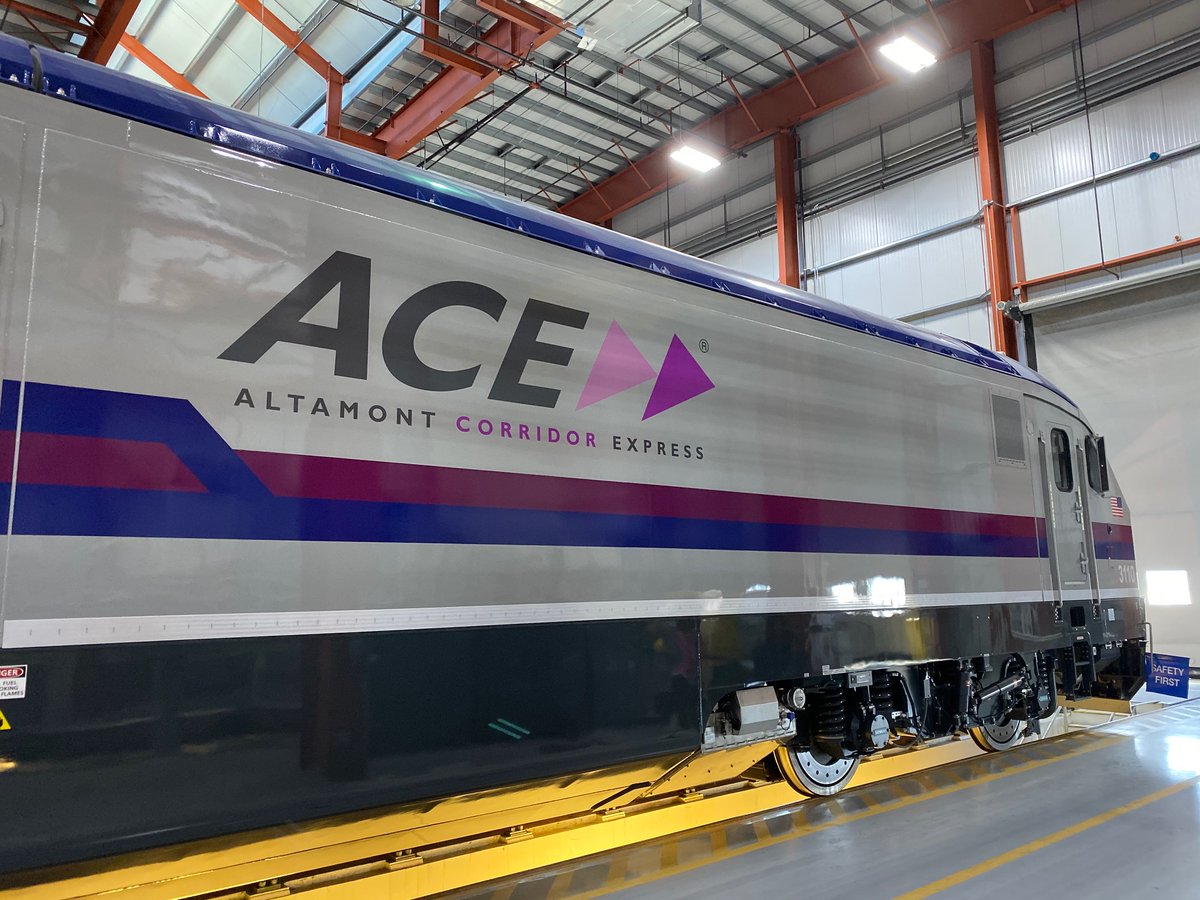Shawncrary's tweet image. Proud to have designed the new ACE locomotive and to see it running along the corridor! #DesignersLife #ImADesigner #ACE
