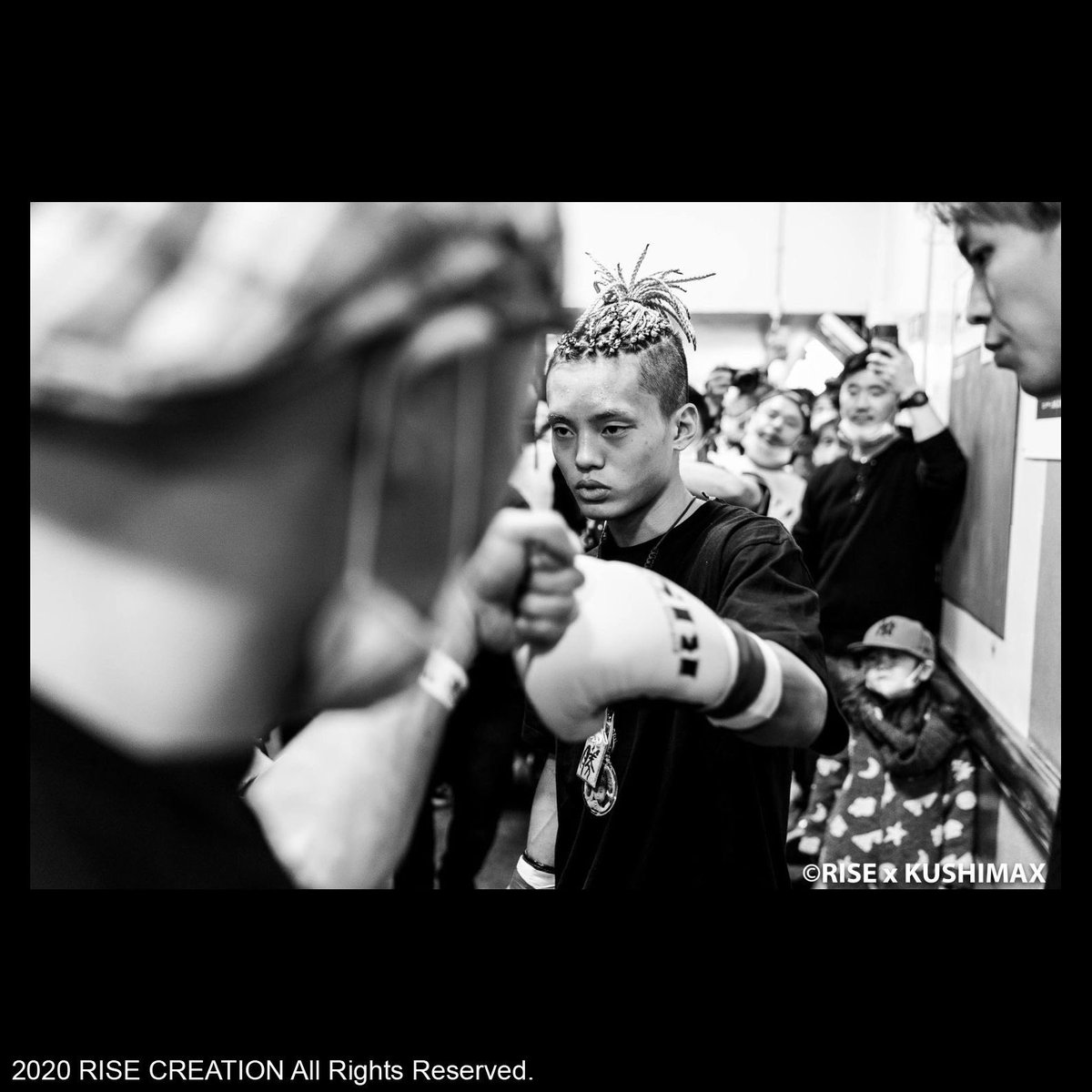 kushima_makoto's tweet photo. “ RISE.137”
#風音
#rise #rise137 #fighter #kickboxing #muaythai #tokyo #japan #teamteppen #monochrome #blackandwhite https://t.co/9IFfE5eifS