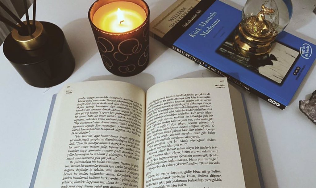 YagSimge's tweet photo. “Kitaplar,uygarlığa yol gösteren ışıklardır.”#kitaplakalevdekal diyerek @ccerentutar @damla78893749 ‘a meydan okuyorum.@DogaOkullari @BycekmeceDoga @binici_yesim @uygur_alper https://t.co/yXNJDUC8vS