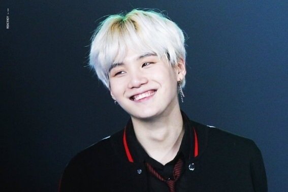 Yoobie Doobie's gummy smile, a thread to heal your soul.