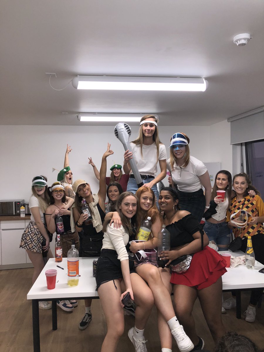 UEWFCBlades's tweet photo. Thanks for an AMAZING year ladies can’t wait to do it all again next year ❤️🖤 https://t.co/XrAydovVLl