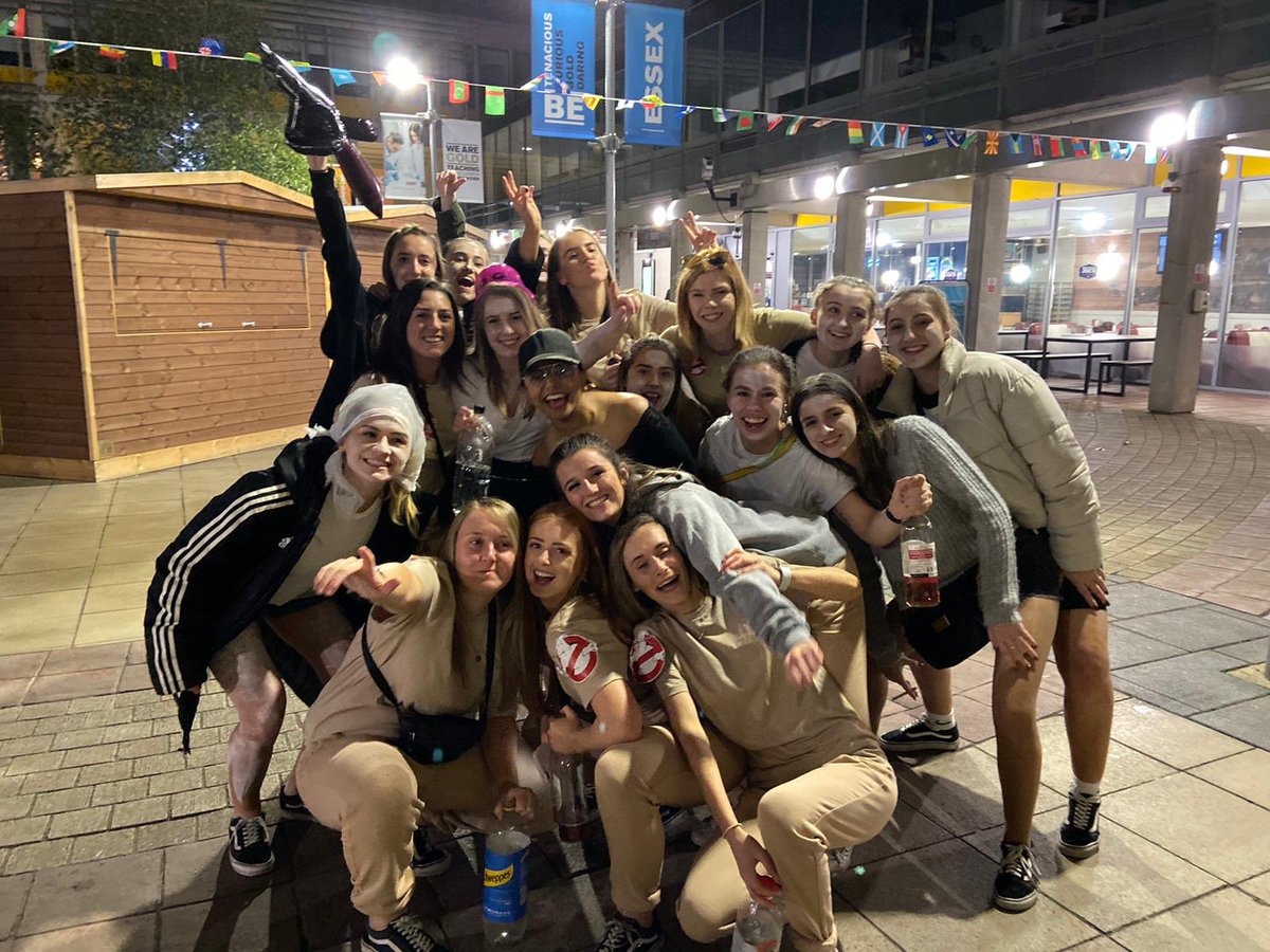UEWFCBlades's tweet photo. Thanks for an AMAZING year ladies can’t wait to do it all again next year ❤️🖤 https://t.co/XrAydovVLl